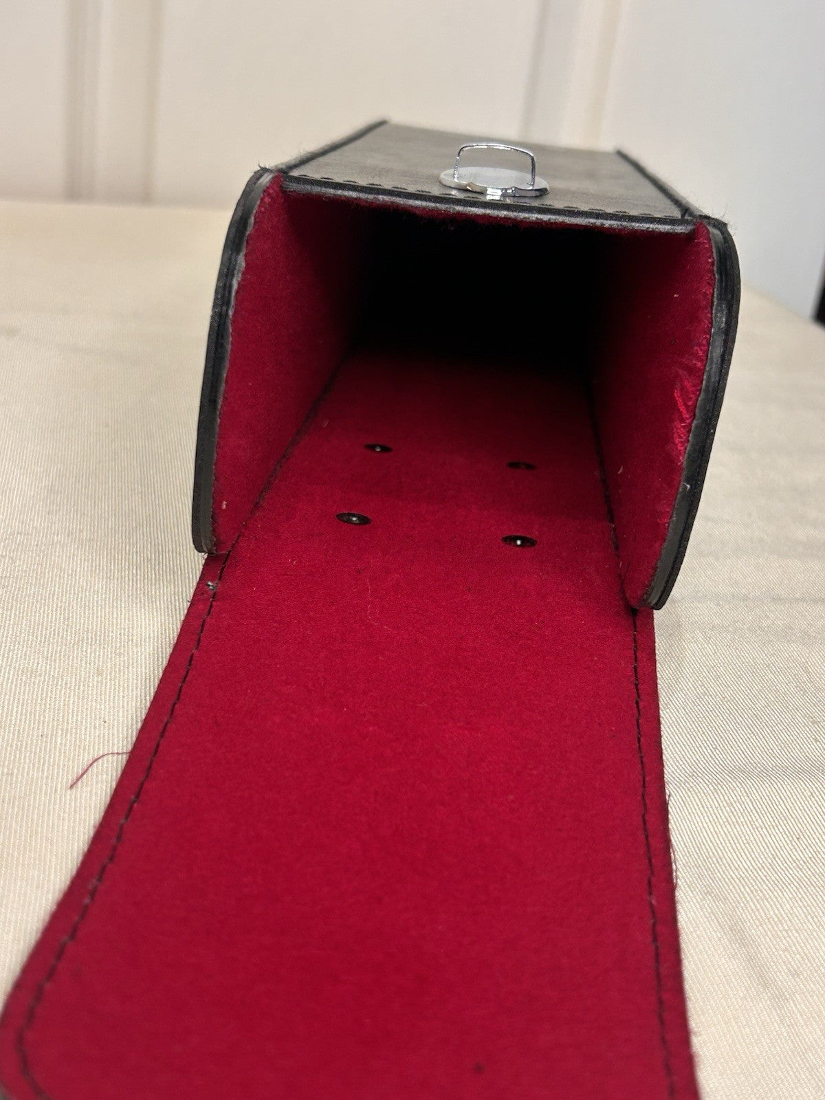 Bell & Howell Vintage Camera/Accessory Case Black Faux Leather Red Lining