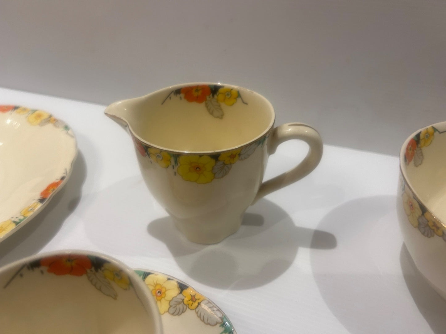 Royal Marigold Raymond Meakin 4 Cups/Saucers , Jug, Sugar & Plate & free extras