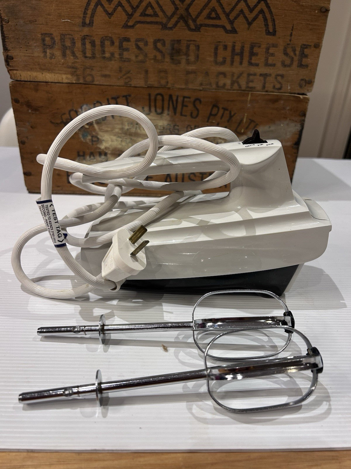Vintage Sunbeam Mini-Mix Hand Mixer Model AM4 w/ Box – Made in Australia WORKS