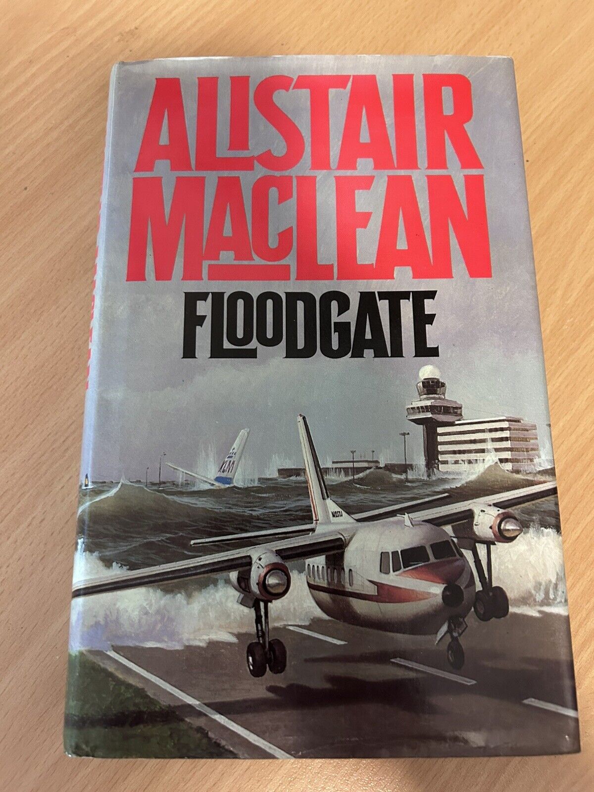 Floodgate Alistair MacLean 1st Edition with dust jacket