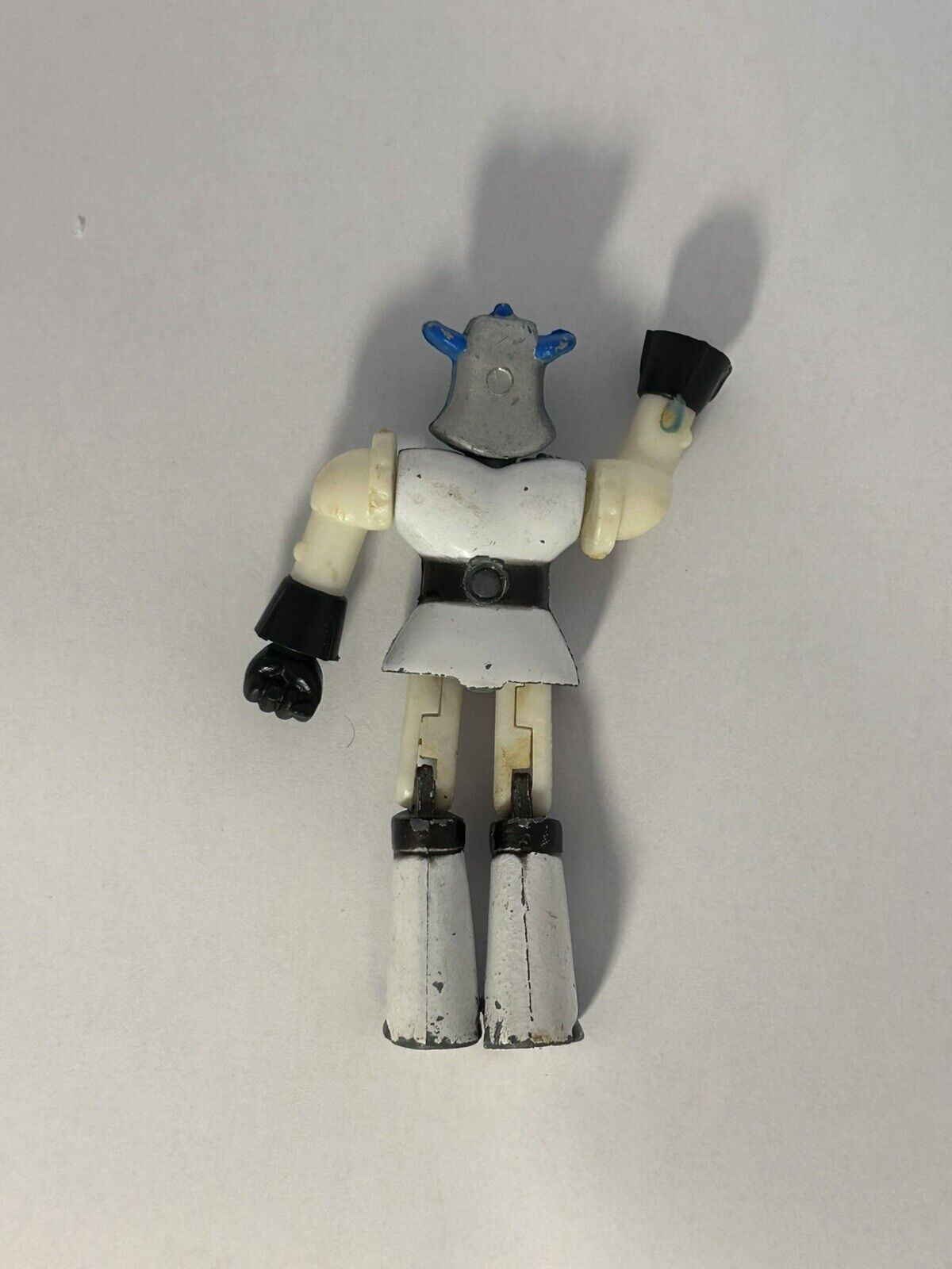SUPER RARE VINTAGE 2002 M.D. SPACE ROBOT DIECAST 3 1/4" ACTION FIGURE