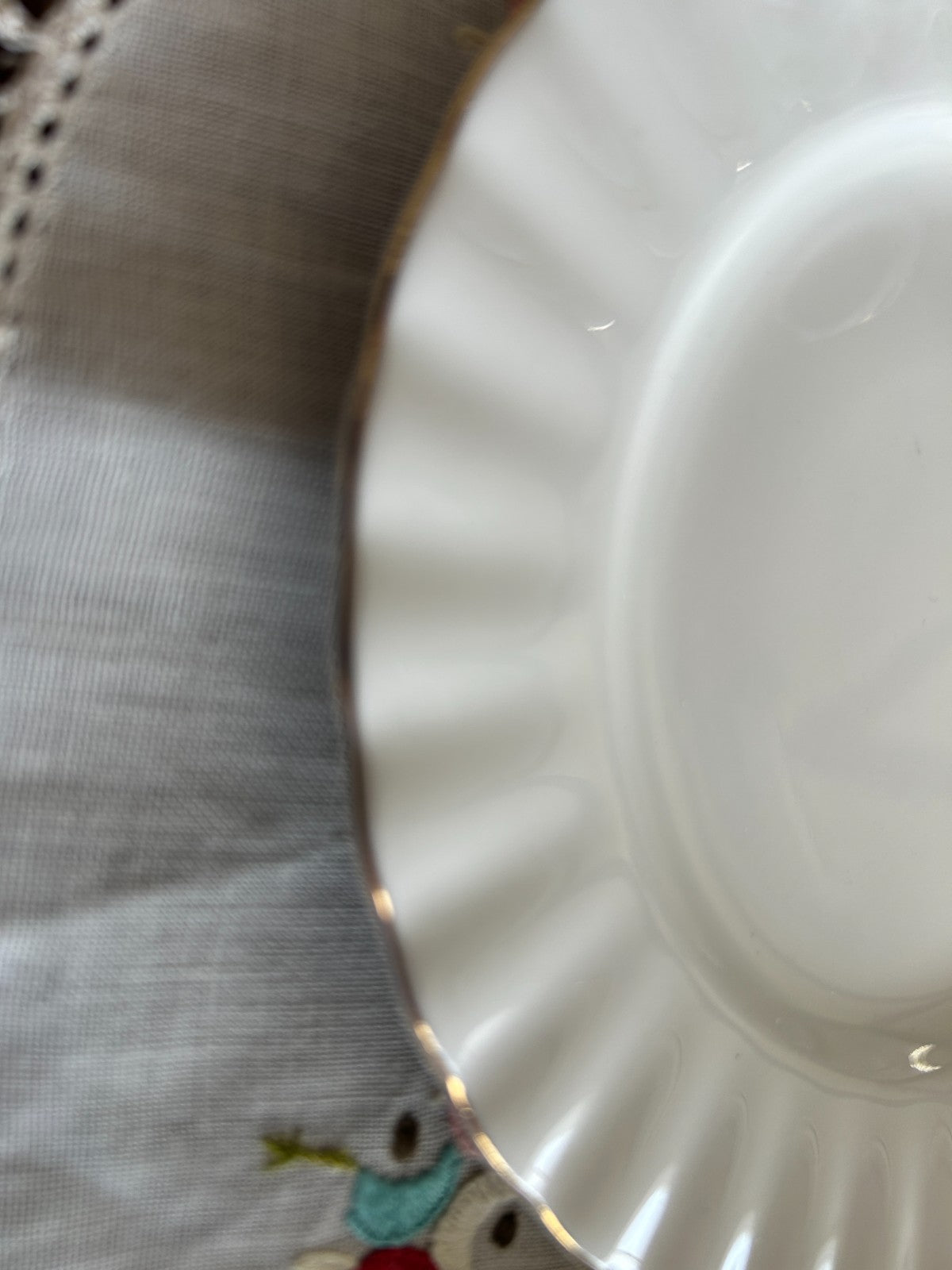ROYAL ALBERT VAL D'OR Tea cup, saucer and side plate TRIO - Vintage-ENGLAND