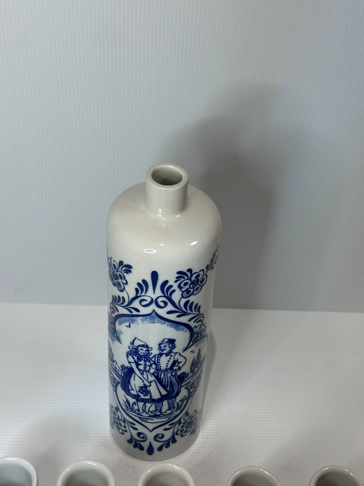 Vintage 1970s-80s Ceramarte Blue & White Ceramic Decanter & 5 Shot Glasses – Dut