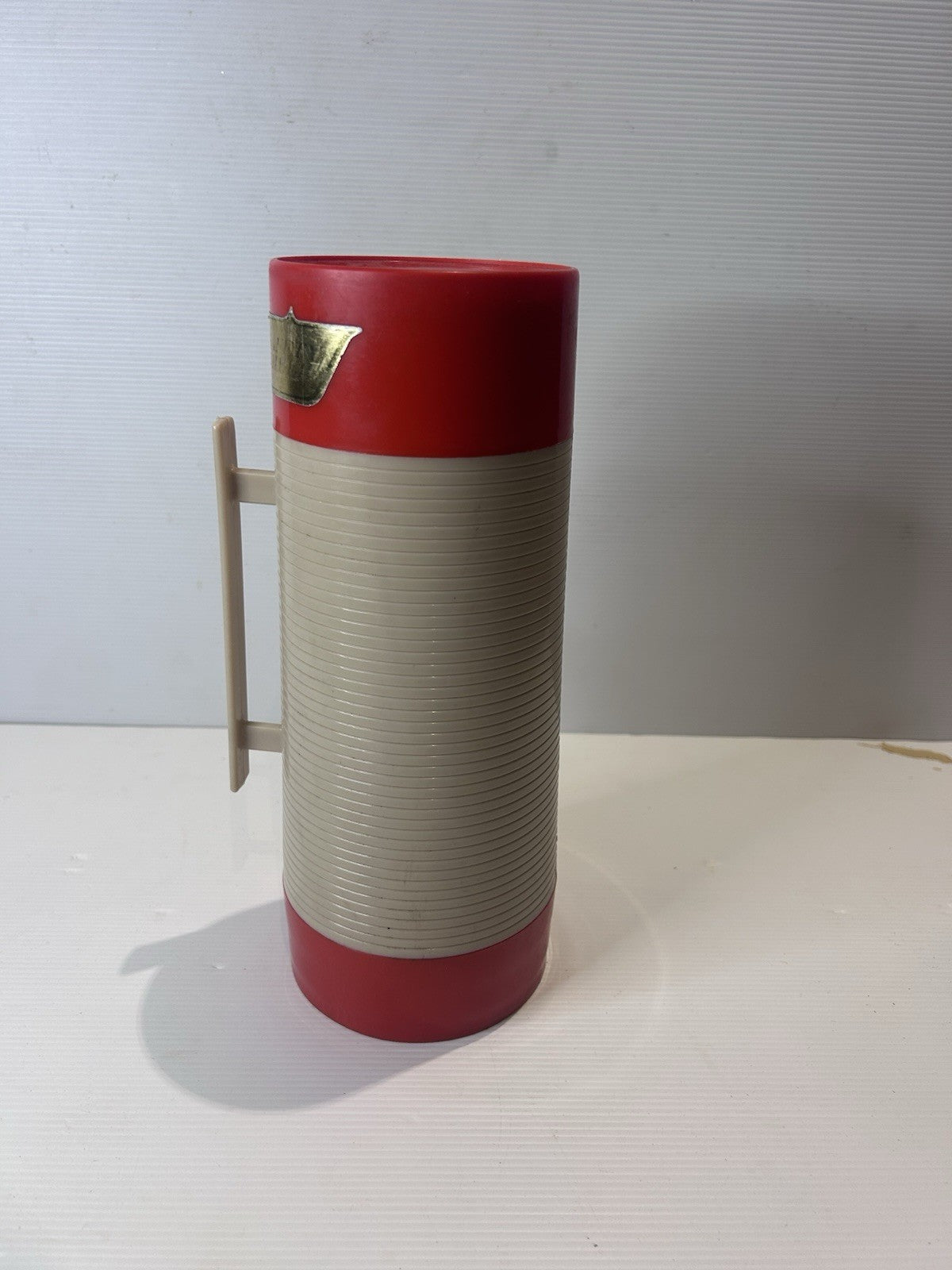 Vintage Aladdin Hy-Lo Thermos WM1060P 32oz USA Red Beige Retro Lunch Bottle