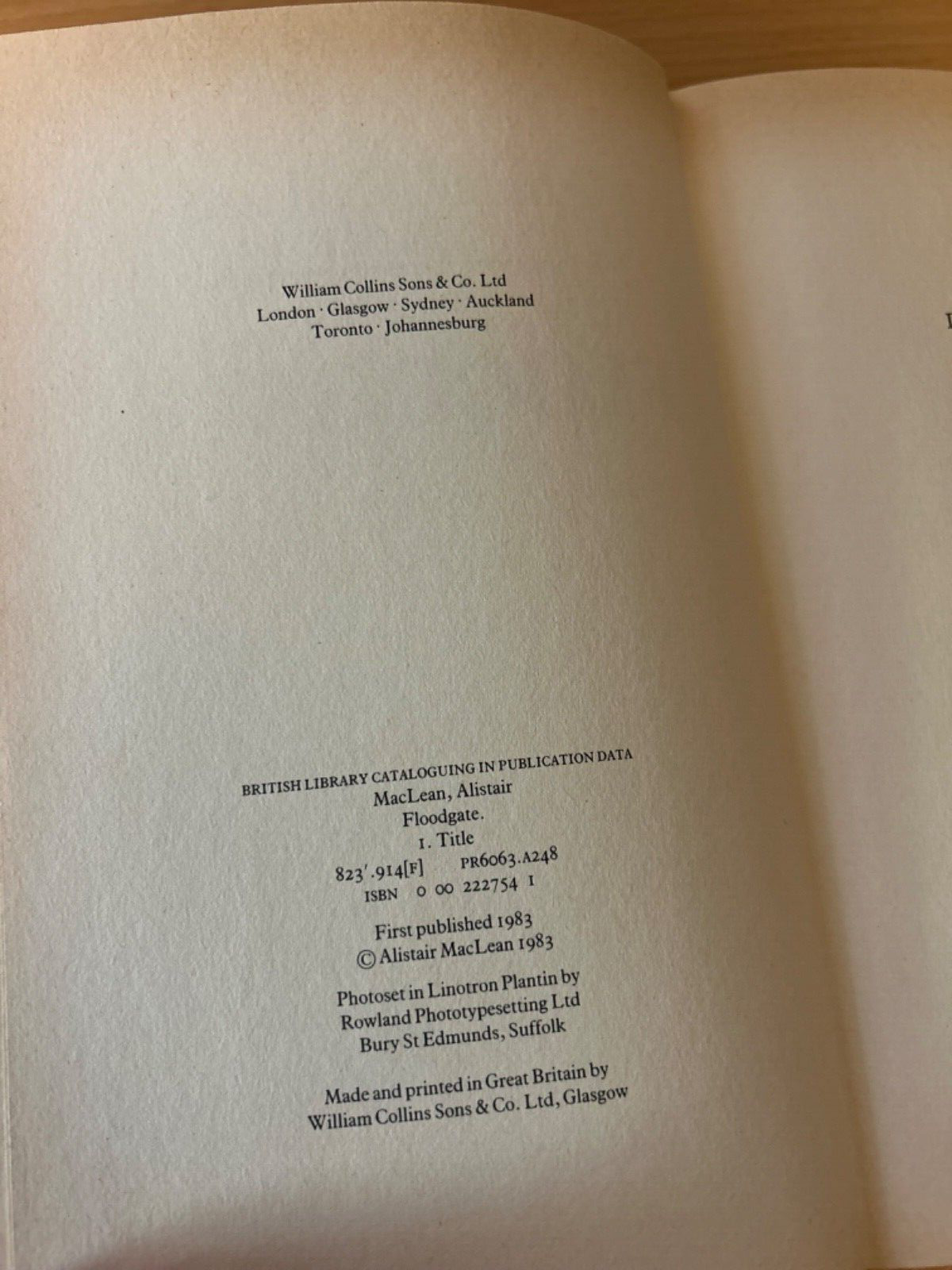 Floodgate Alistair MacLean 1st Edition with dust jacket