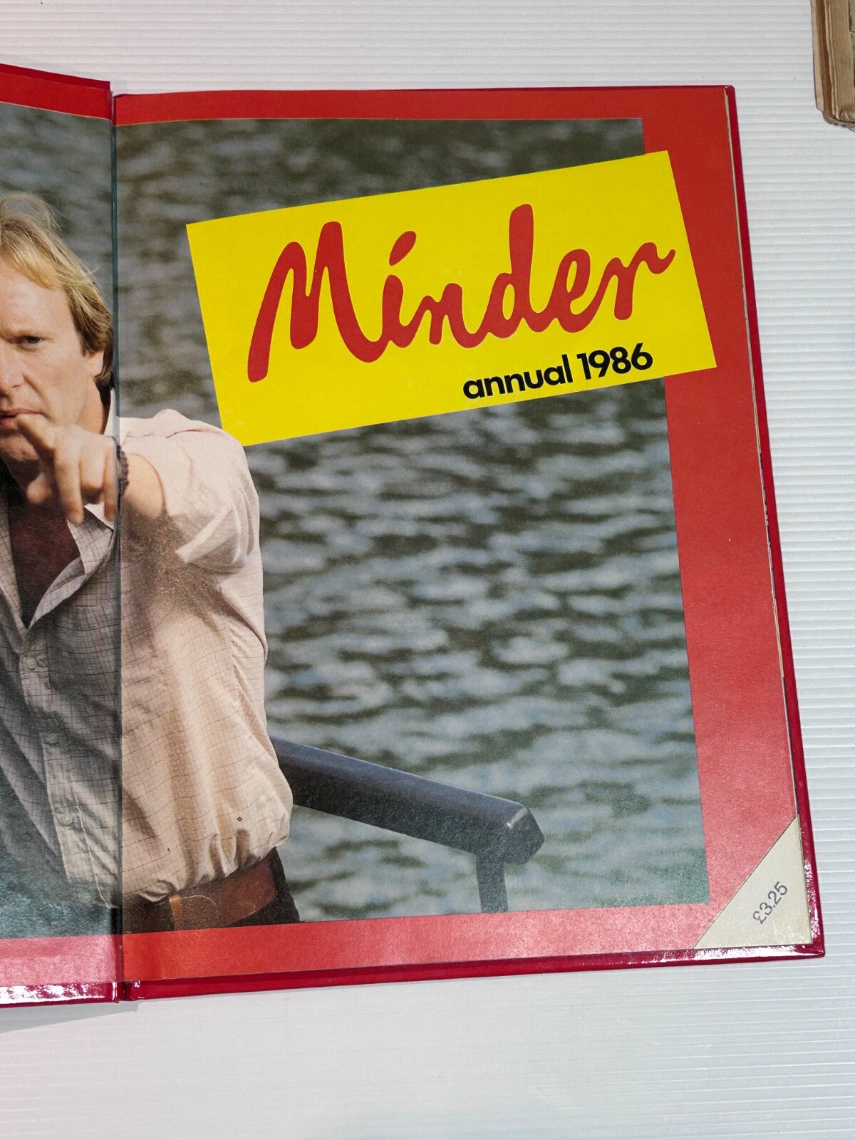 Minder Annual 1986 HC Thames TV British Cult Comedy Series World Distributors