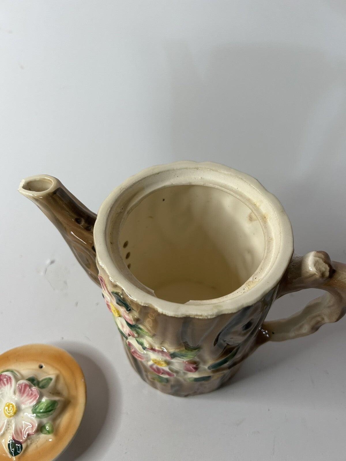 Rare 1950s Nasco Tree Trunk Tea Pot w flowers Good Condition Collectable
