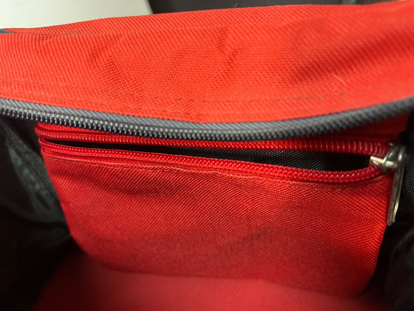 Drakes Pride Lawn Bowls Bag Red & Navy – 3 Compartment Carry Case - 4 bowls