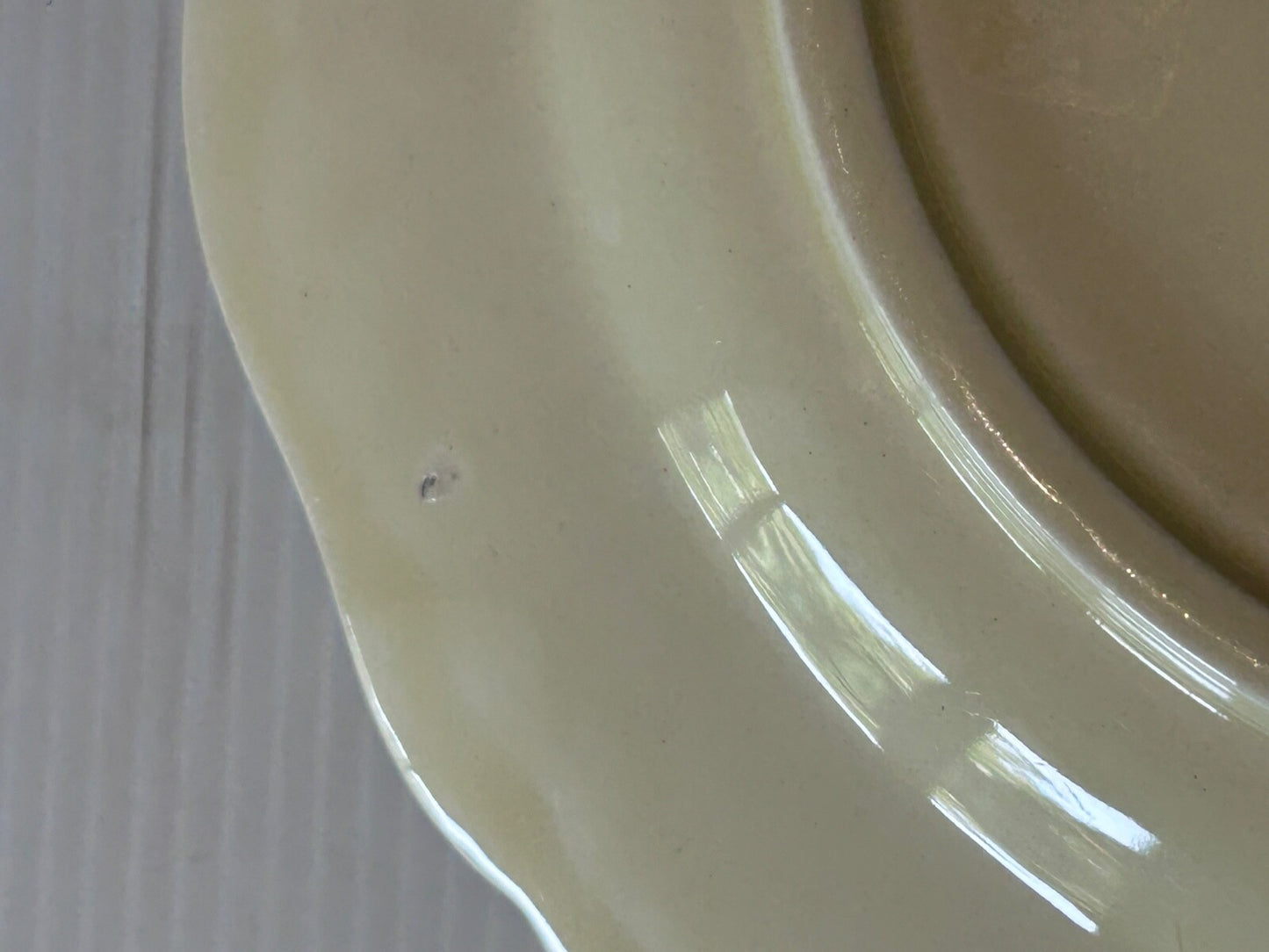 Royal Doulton - Round Plate Country Cottage Series D4390 England c.1930s