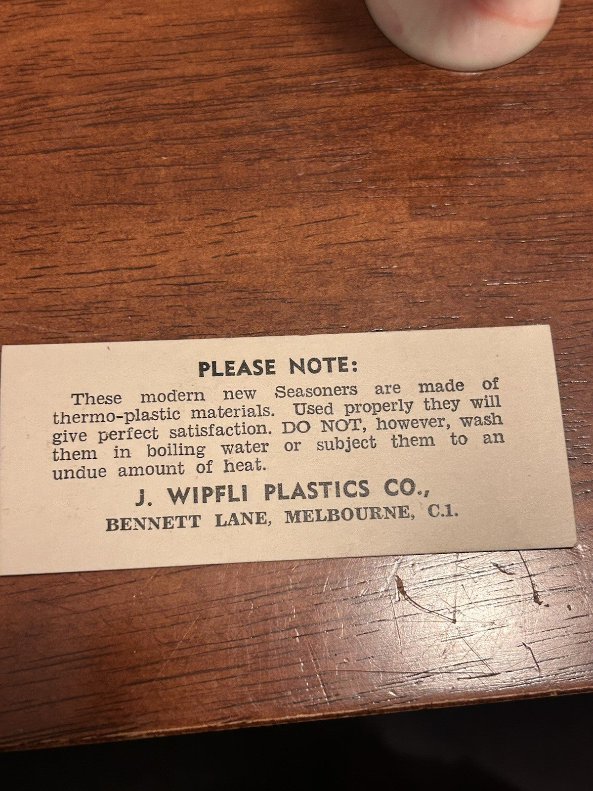 J. Wipfli Plastics Co. Melbourne Push-Button Seasoners Salt & Pepper Shakers