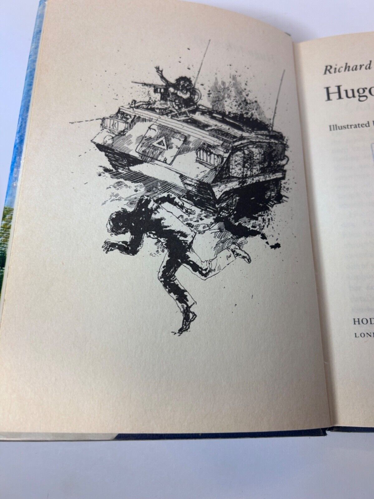 Hugo Takes Off by Richard Parker First Edition 1976 Dust Jacket and Hard Cover