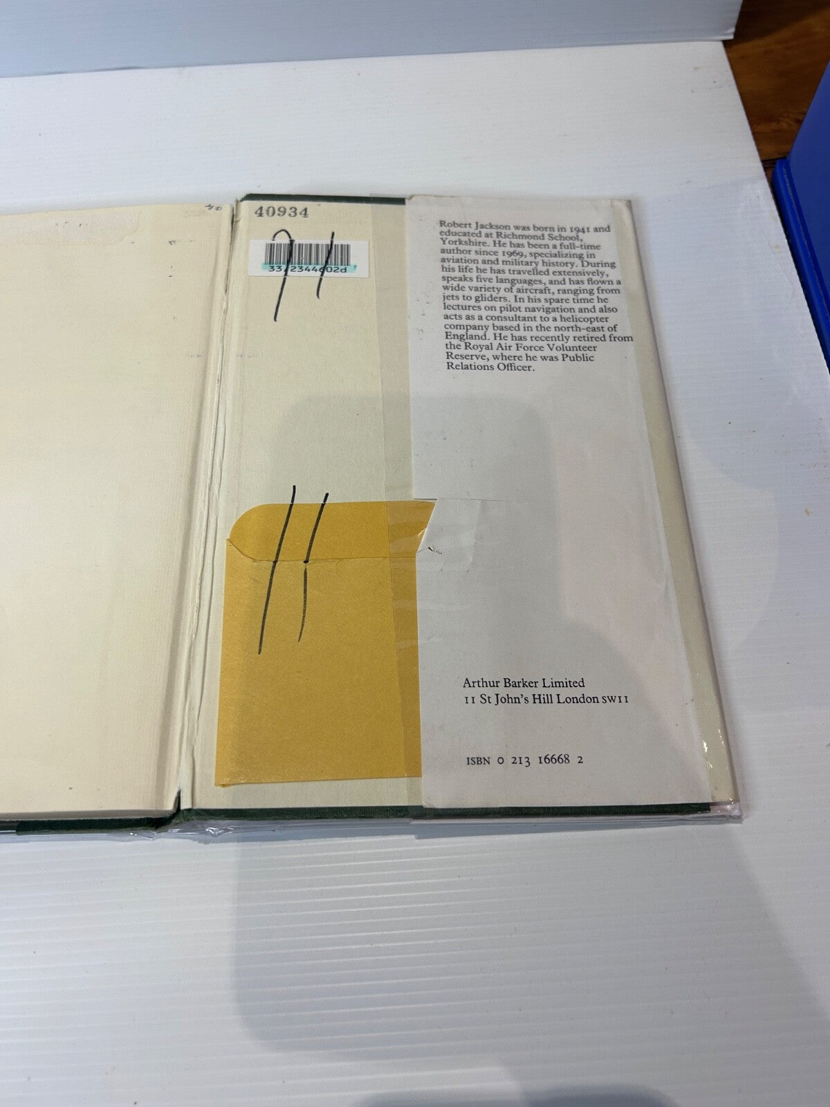 Hurricane Squadron Robert Jackson 1st Ed 1978 RAF WW2 Fiction Hardcover