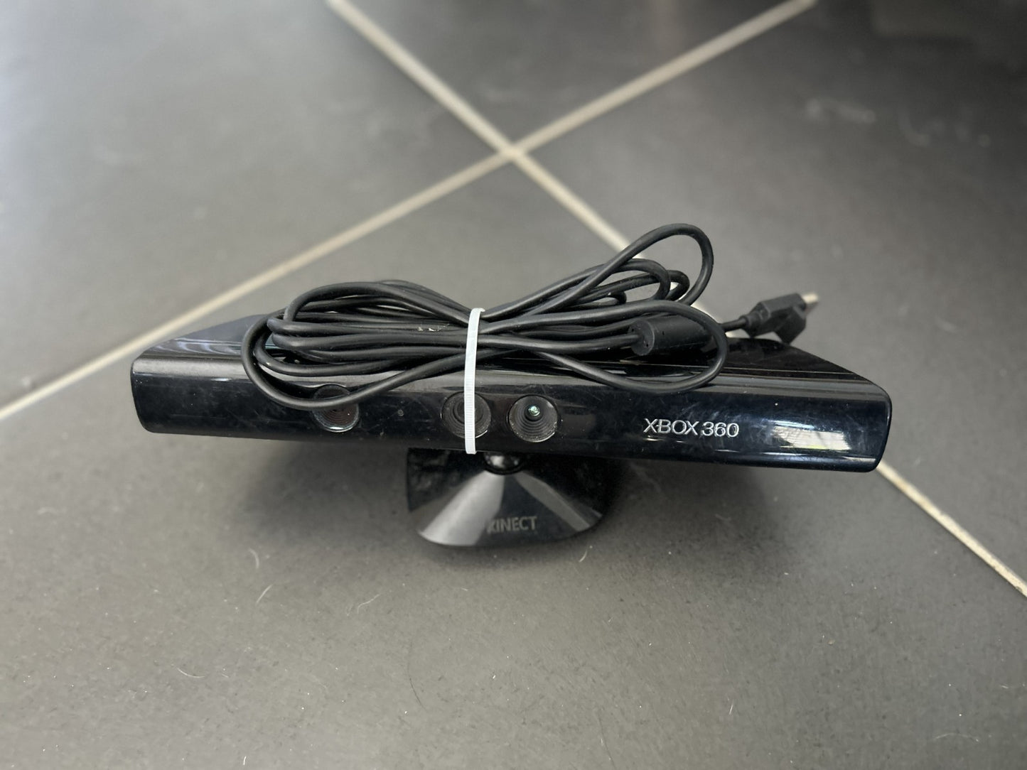 Genuine Microsoft Kinect FOR XBOX 360 - MOTION SENSOR - WIRED MODEL:1414, XBOX..