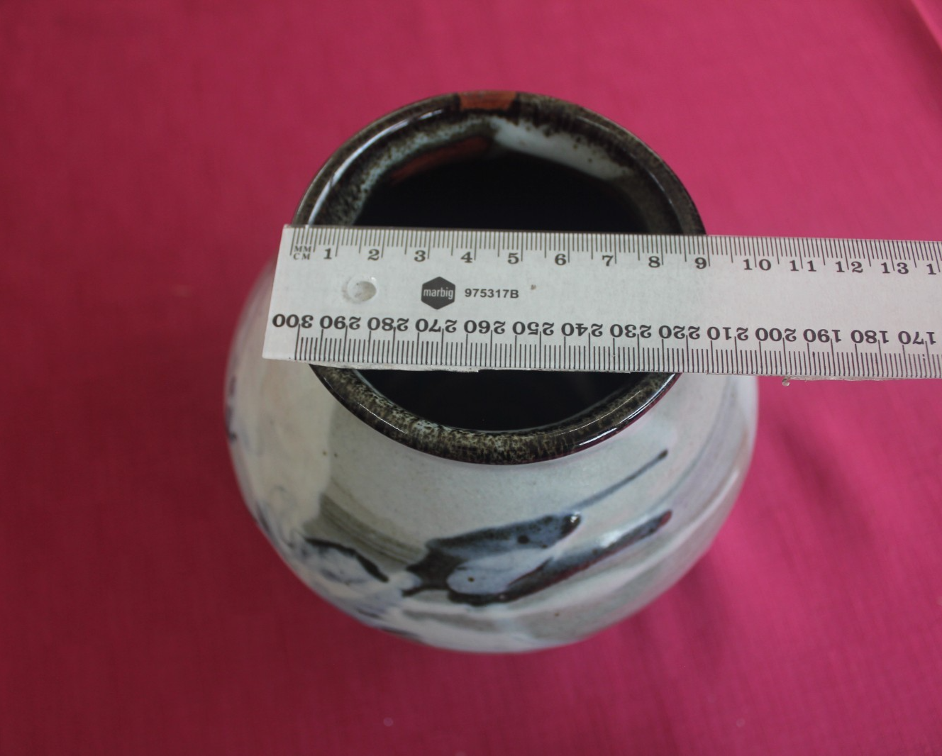 Vintage Hand-Thrown Studio Pottery Vase – Signed “Haulyn”