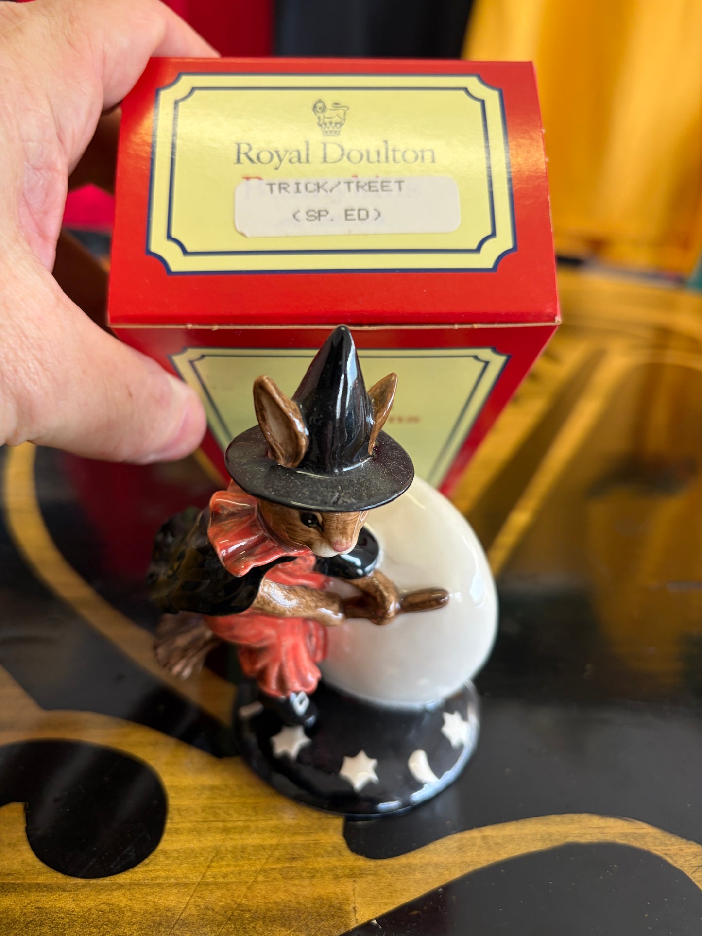 Royal Doulton Bunnykins Trick or Treat DB162 – Limited Edition Figurine