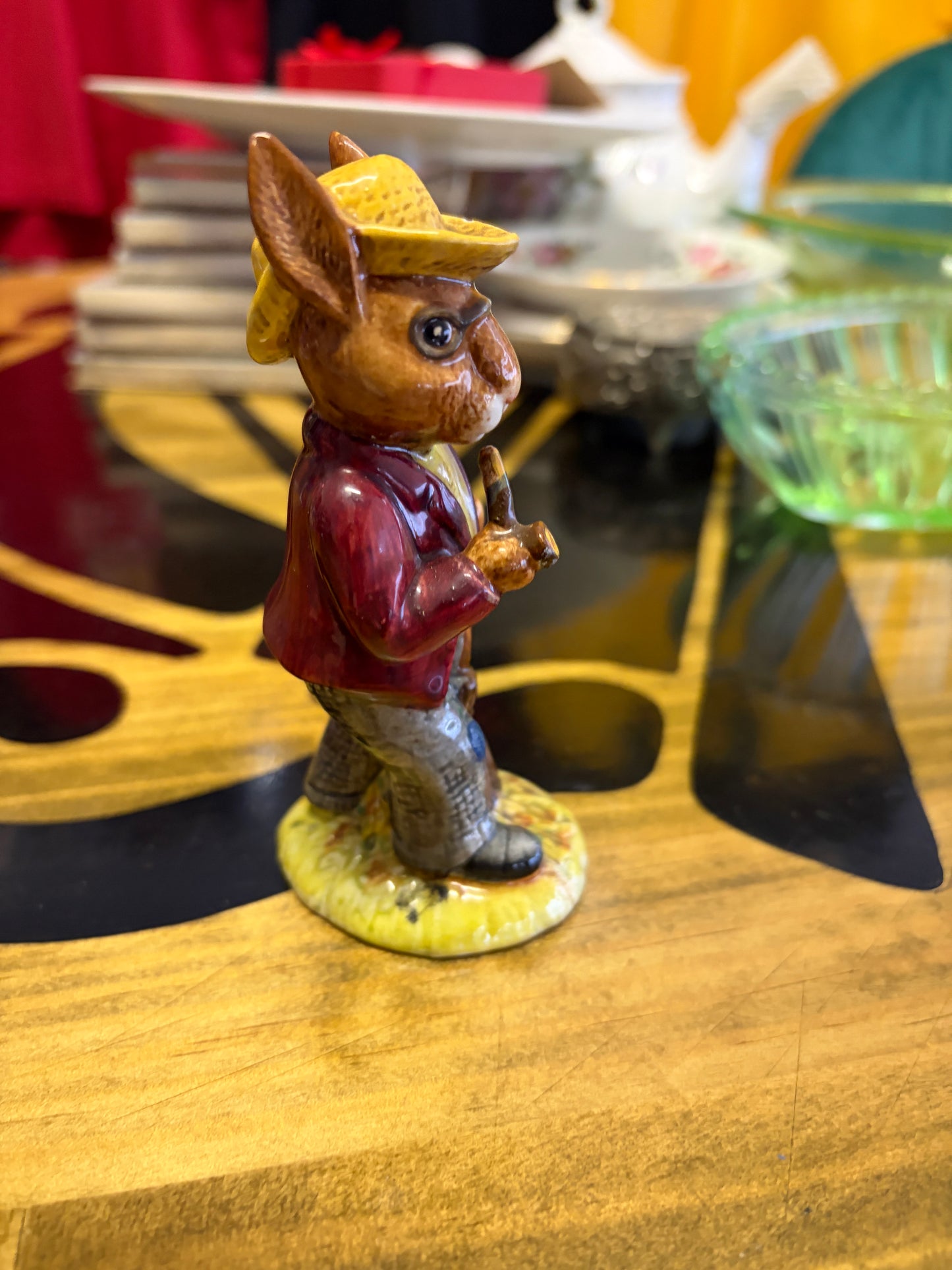 Vintage Royal Doulton Mr Bunnykins “Autumn Days” DB5 Figurine – 1972