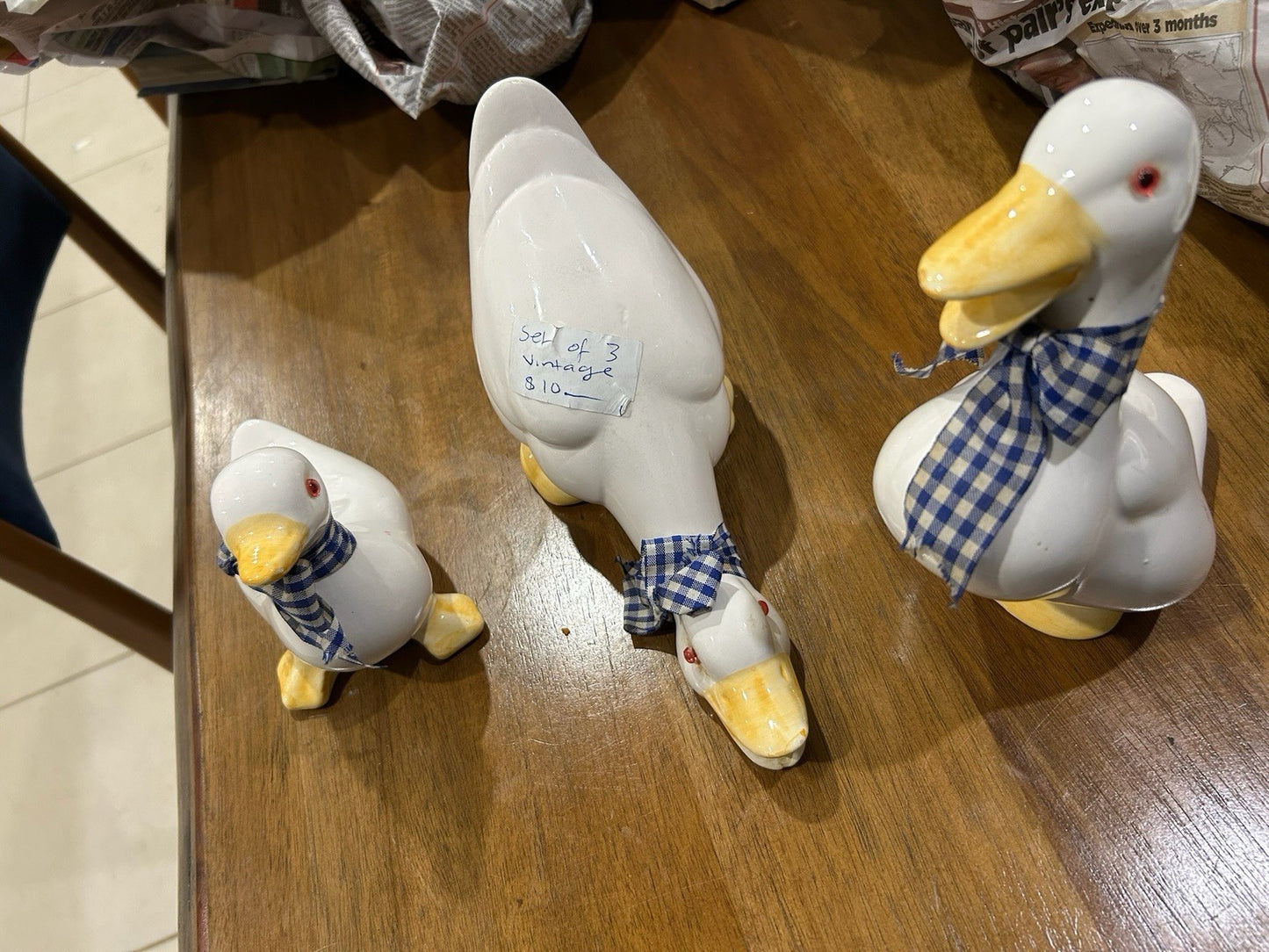Vintage 1960’s whimsical duck family w/blue & white ribbons