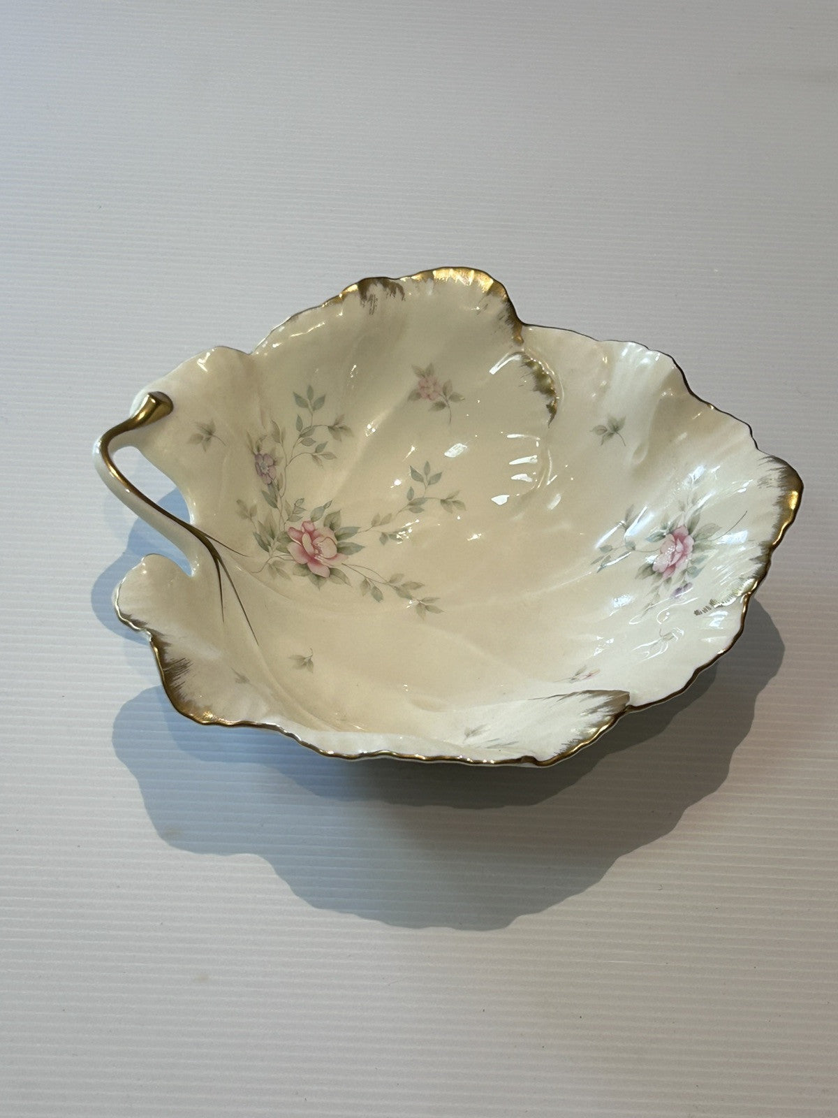 Mikasa Remembrance Bone China Flora Leaf Small Bowl 1976266 Discontinued Japan
