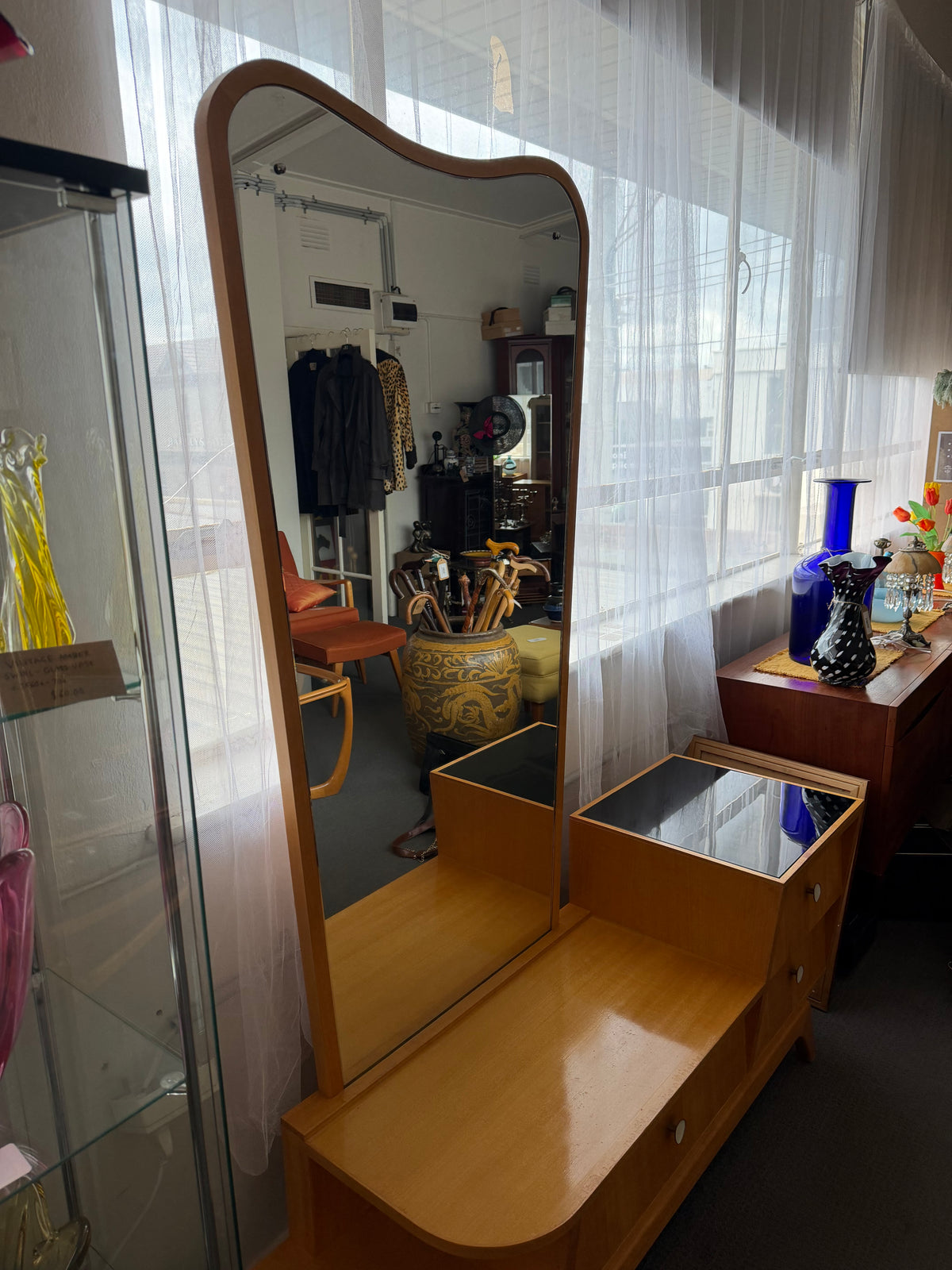 Dario Zoureff Australian Mid-Century Dressing Table – Late 1950s / Early 1960s