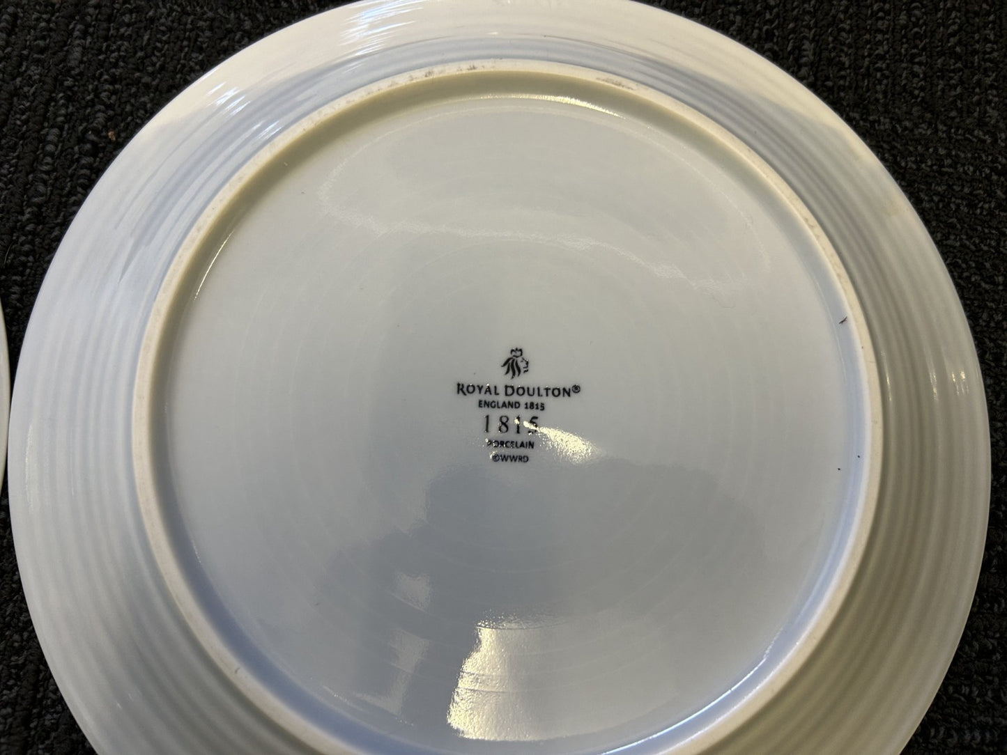 Royal Doulton 1815 White/Blue Porcelain Dinner Plates 26cm Set of 4 England