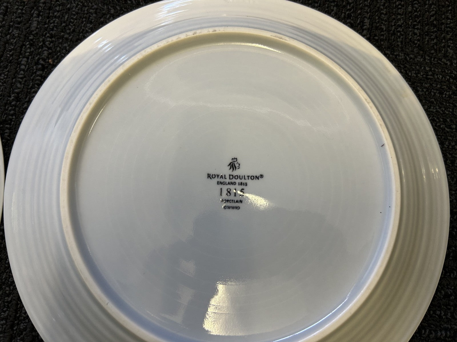 Royal Doulton 1815 White/Blue Porcelain Dinner Plates 26cm Set of 4 England