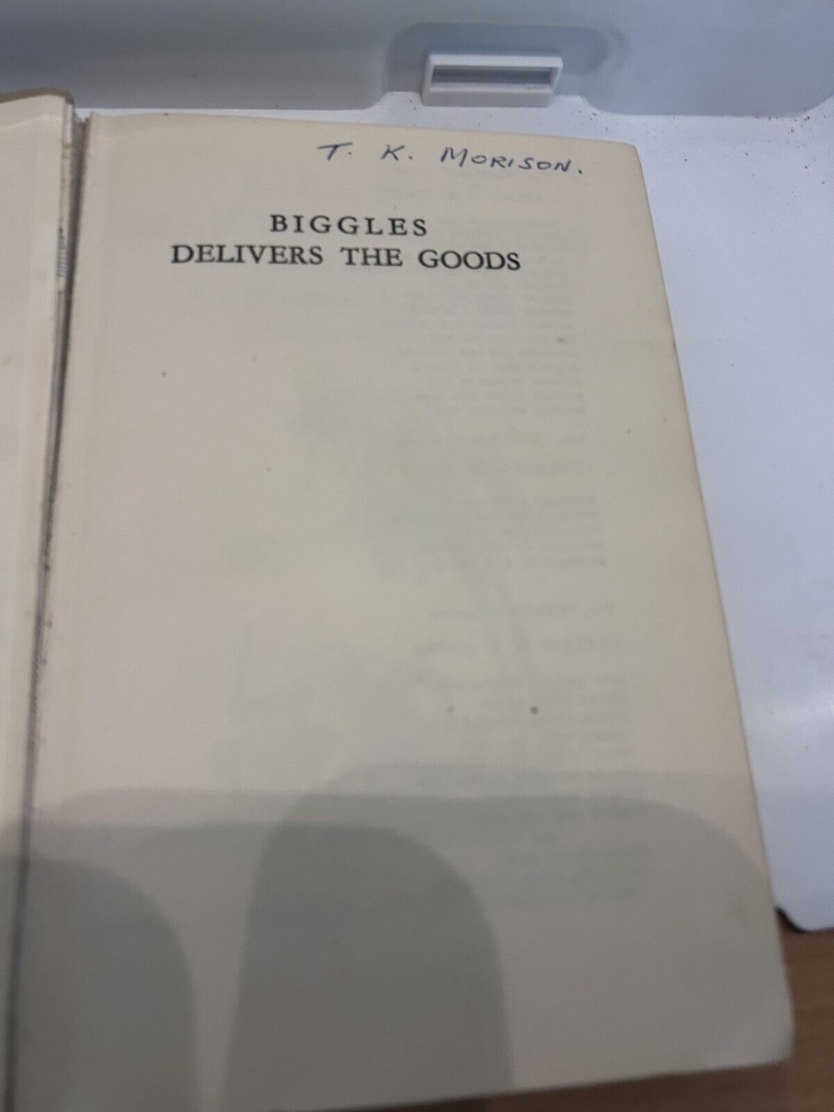 Biggles Delivers The Goods, Captain W.E. Johns, Hodder & Stoughton Dust J 1952