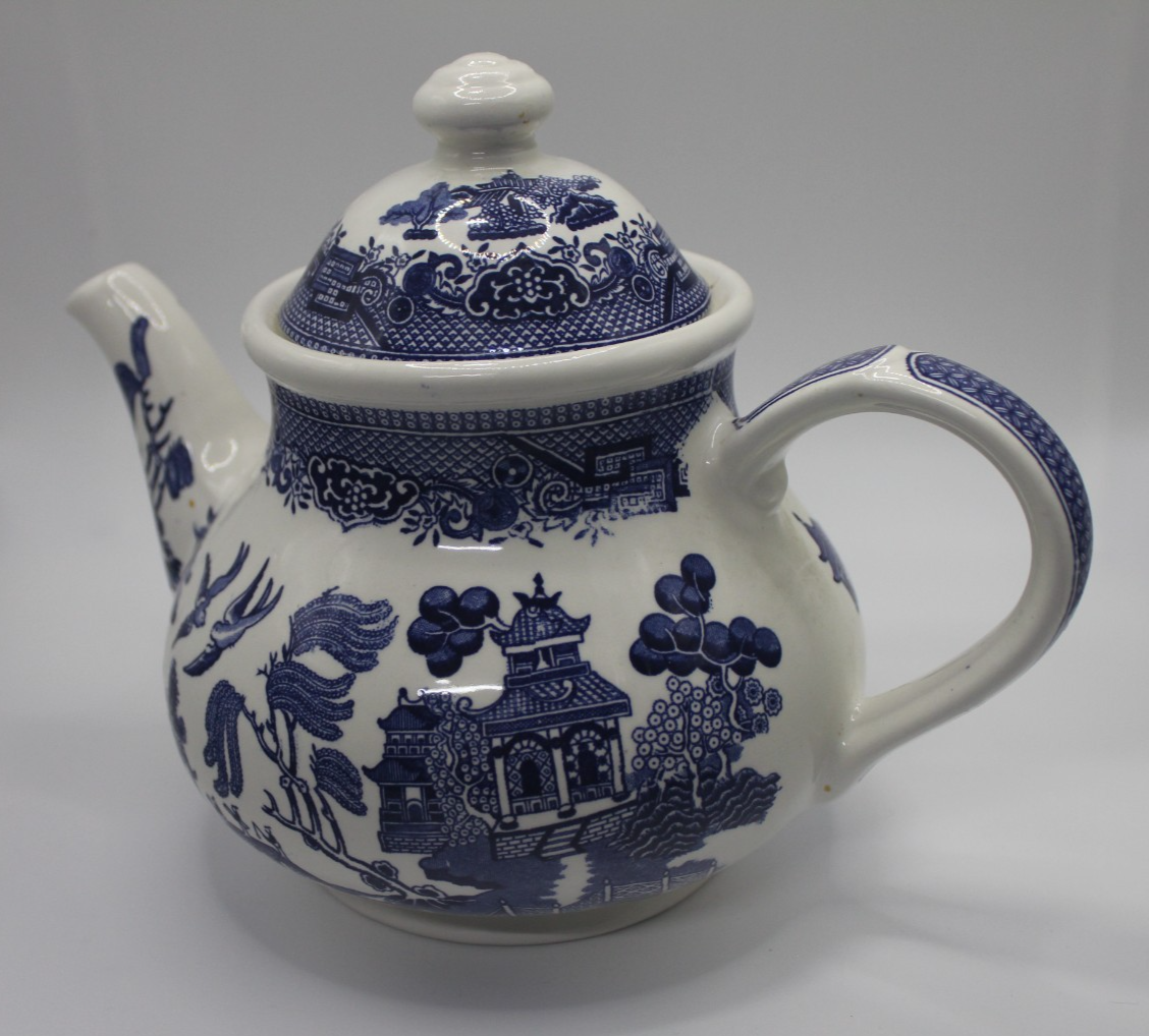 Vintage Churchill Blue & White Teapot – Fine English Tableware, England