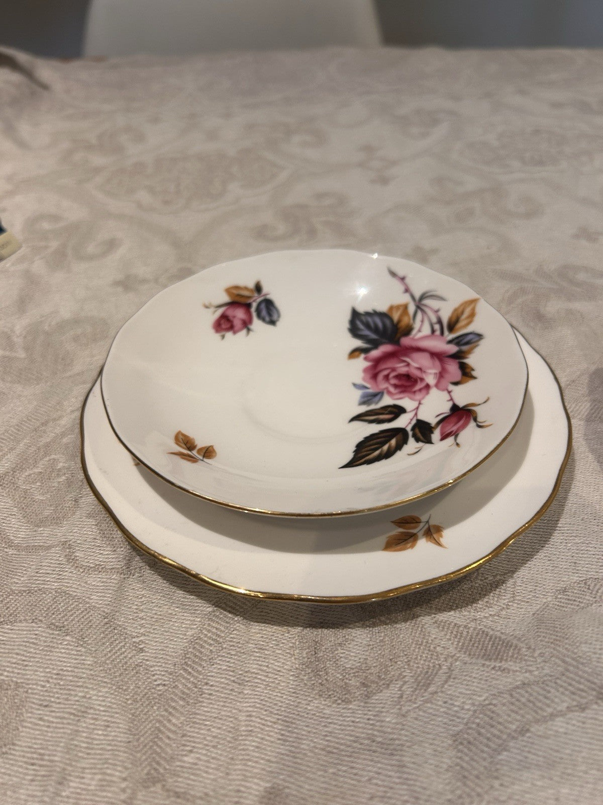 VINTAGE - TRIO BY ROYAL VALE, ENGLAND - CUP SAUCER & PLATE - BONE CHINA