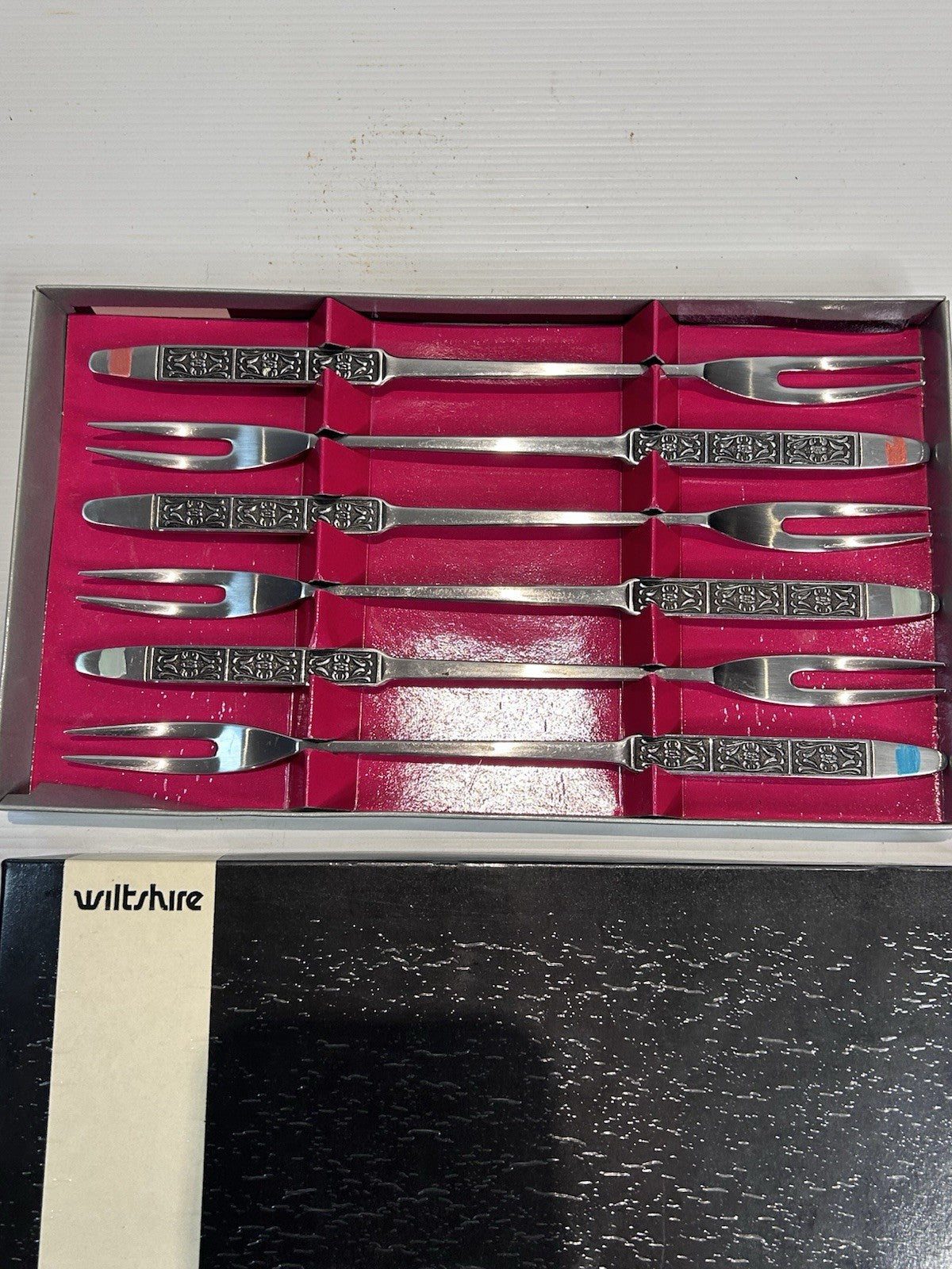 Vintage Wiltshire Burgundy BU17 Fondue Forks Set of 6 – Boxed Retro Style