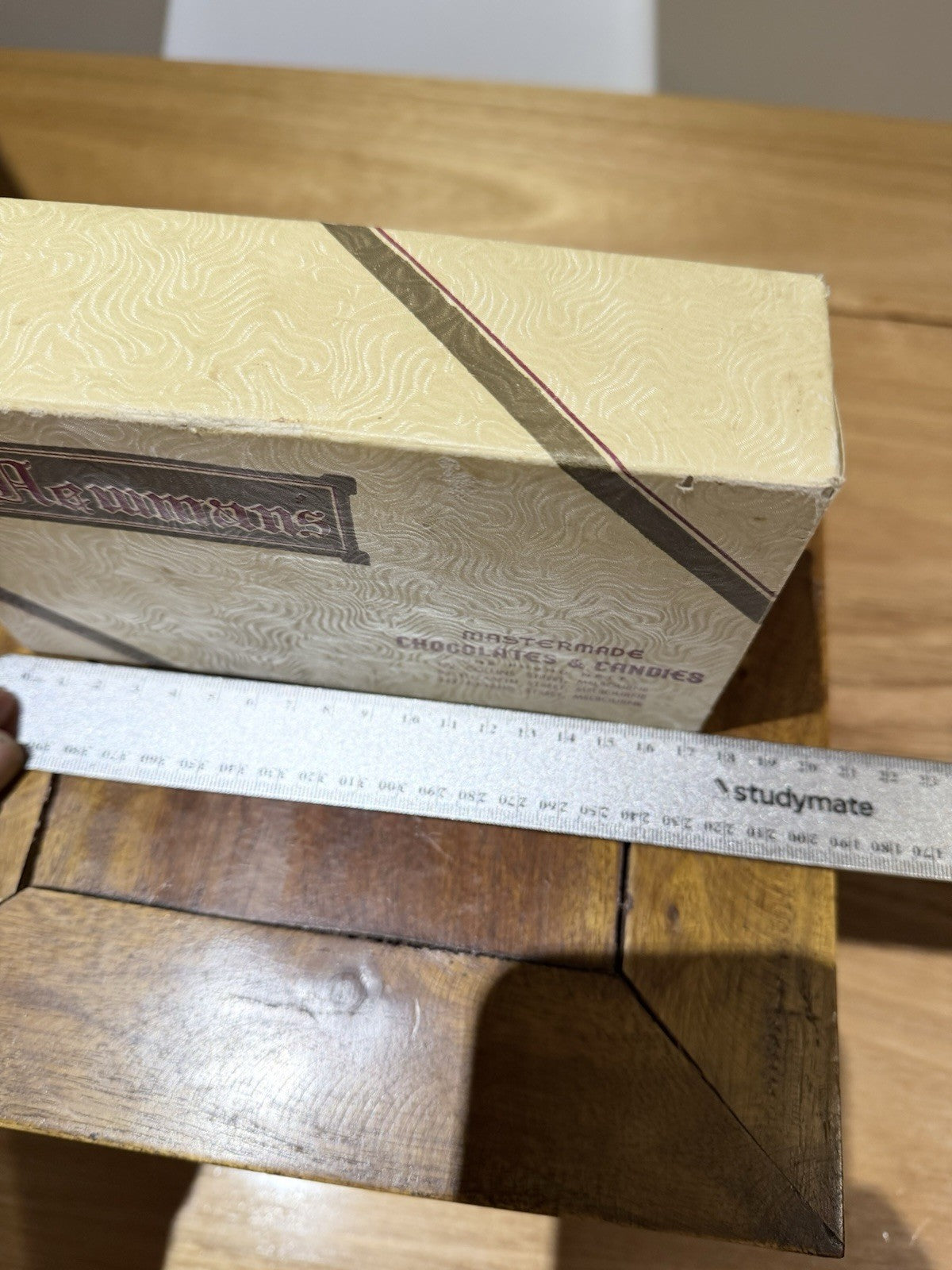 Newmans Chocolates Box Vintage Melbourne Pre-Metric Hillier Confectionery