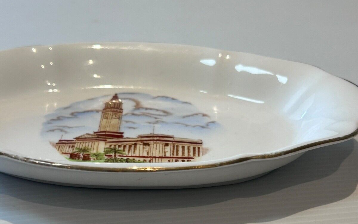 Vintage Royal Standard Bone China Dish – Brisbane City Hall, 20cm – Made in Engl