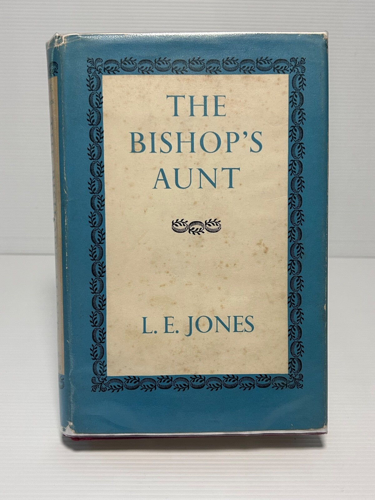 The Bishops Aunt, L.E Jones, Rupert Hart Davis, 1961, Hardcover