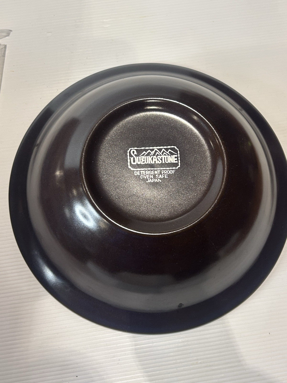SuzukaStone Japan Oven-to-Table Bowl & Salad Servers NOS Gift Boxed 1970s