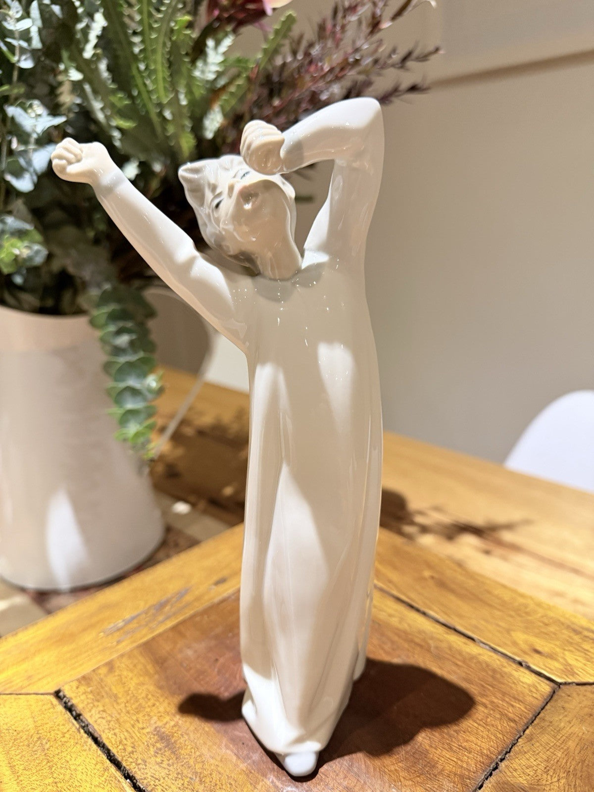 Lladro Boy Awakening 4870 Porcelain Figurine Spain Gloss White Retired 21cm