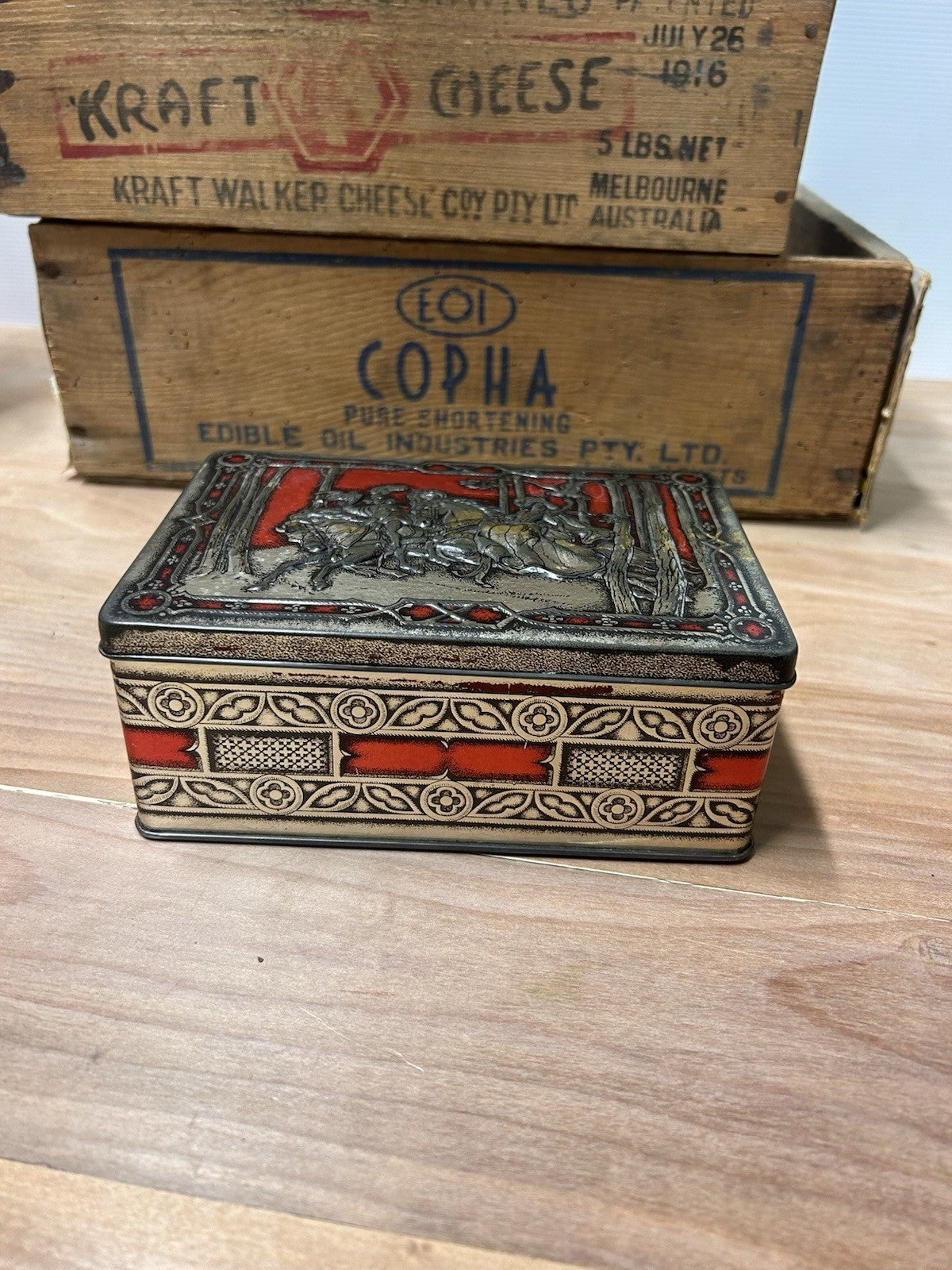 Vintage Riley’s Toffee Tin Halifax England Embossed Hunting Scene c1940s