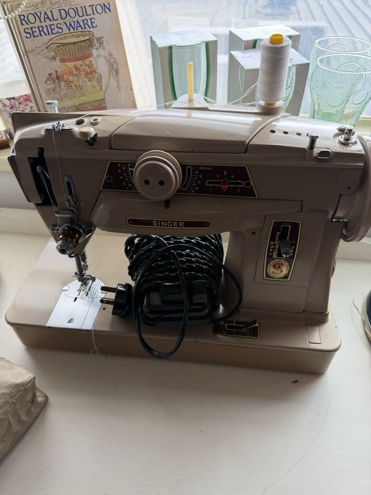Singer 401G Slant-O-Matic Sewing Machine Germany – Complete with Accessories