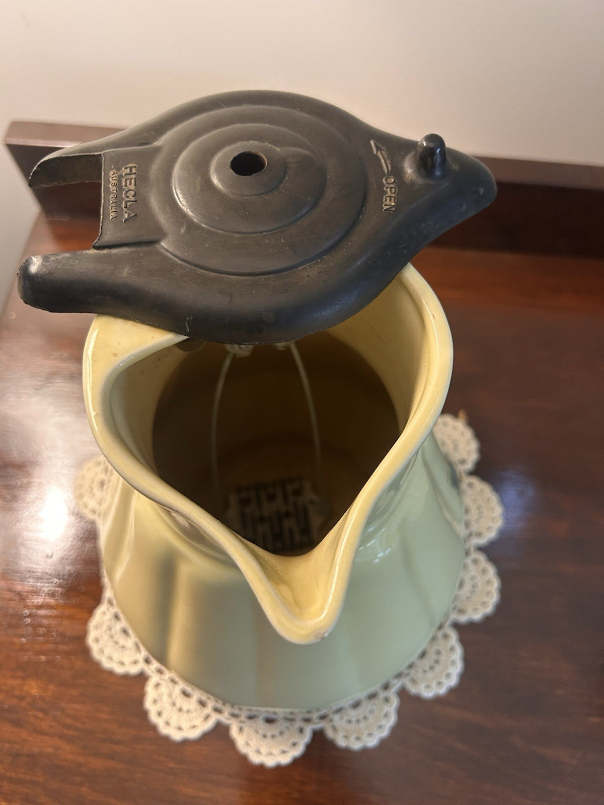 Hecla Electric Jug Kettle 1930s 1940s Ceramic Bakelite Vintage Australia