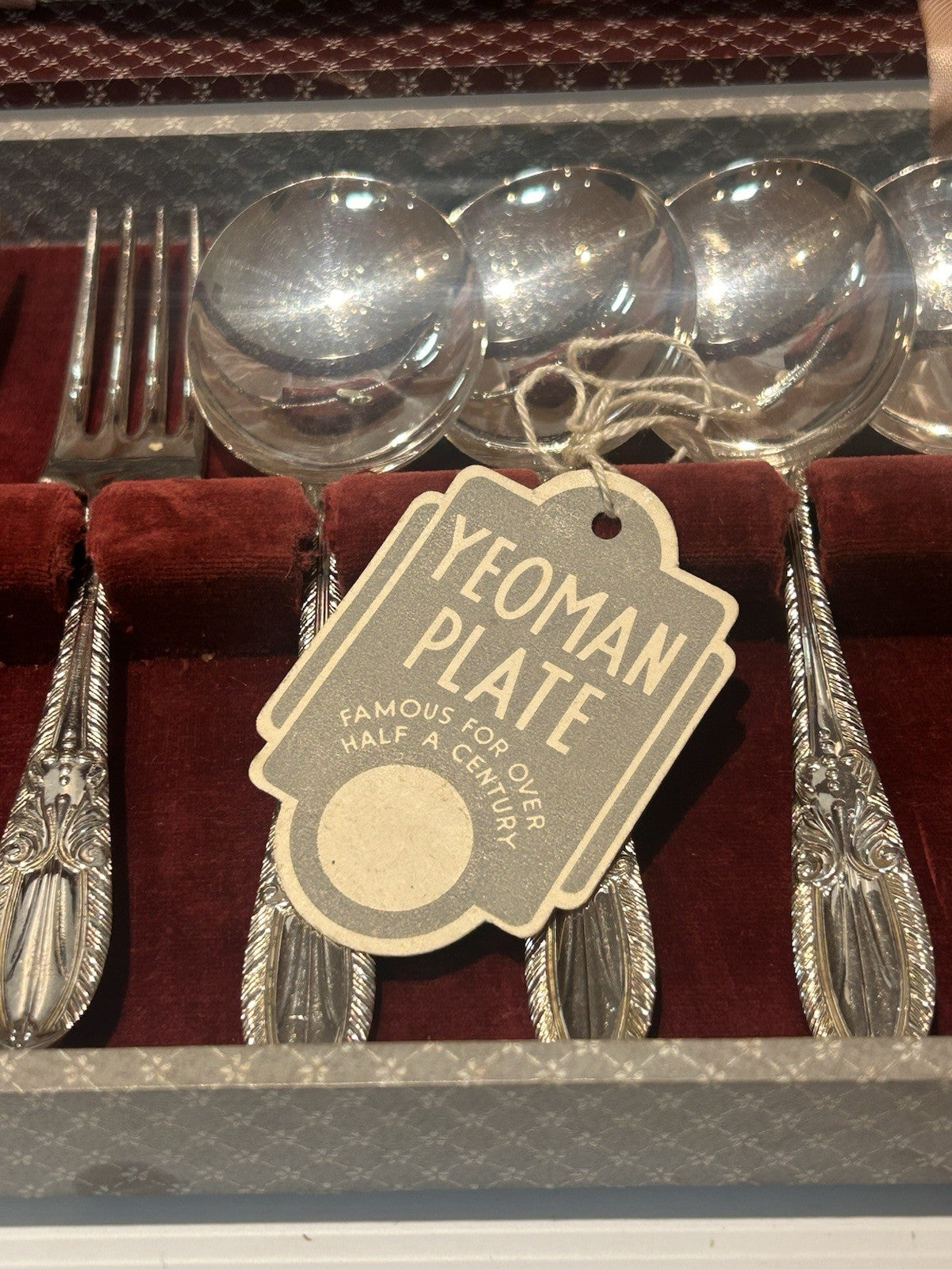 Vintage Yeoman Plate Silver Plated Cutlery Set in Case – 13 Pieces