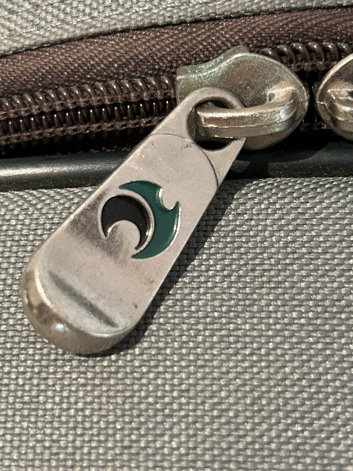 Henselite Lawn Bowls 4 Bowl Trolley Bag Green with Handle & Wheels