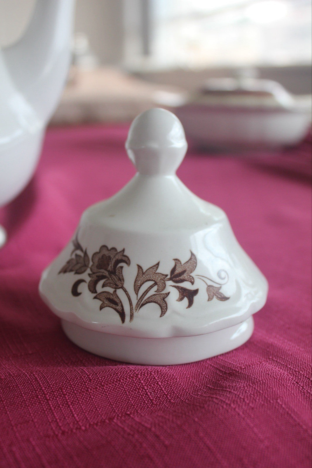 Vintage Large Royal Staffordshire Windsong Ironstone By J&G Meakin Teapot.Mint