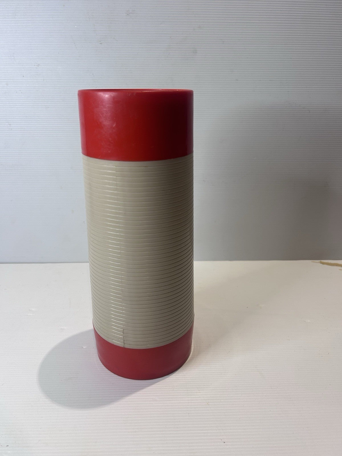 Vintage Aladdin Hy-Lo Thermos WM1060P 32oz USA Red Beige Retro Lunch Bottle