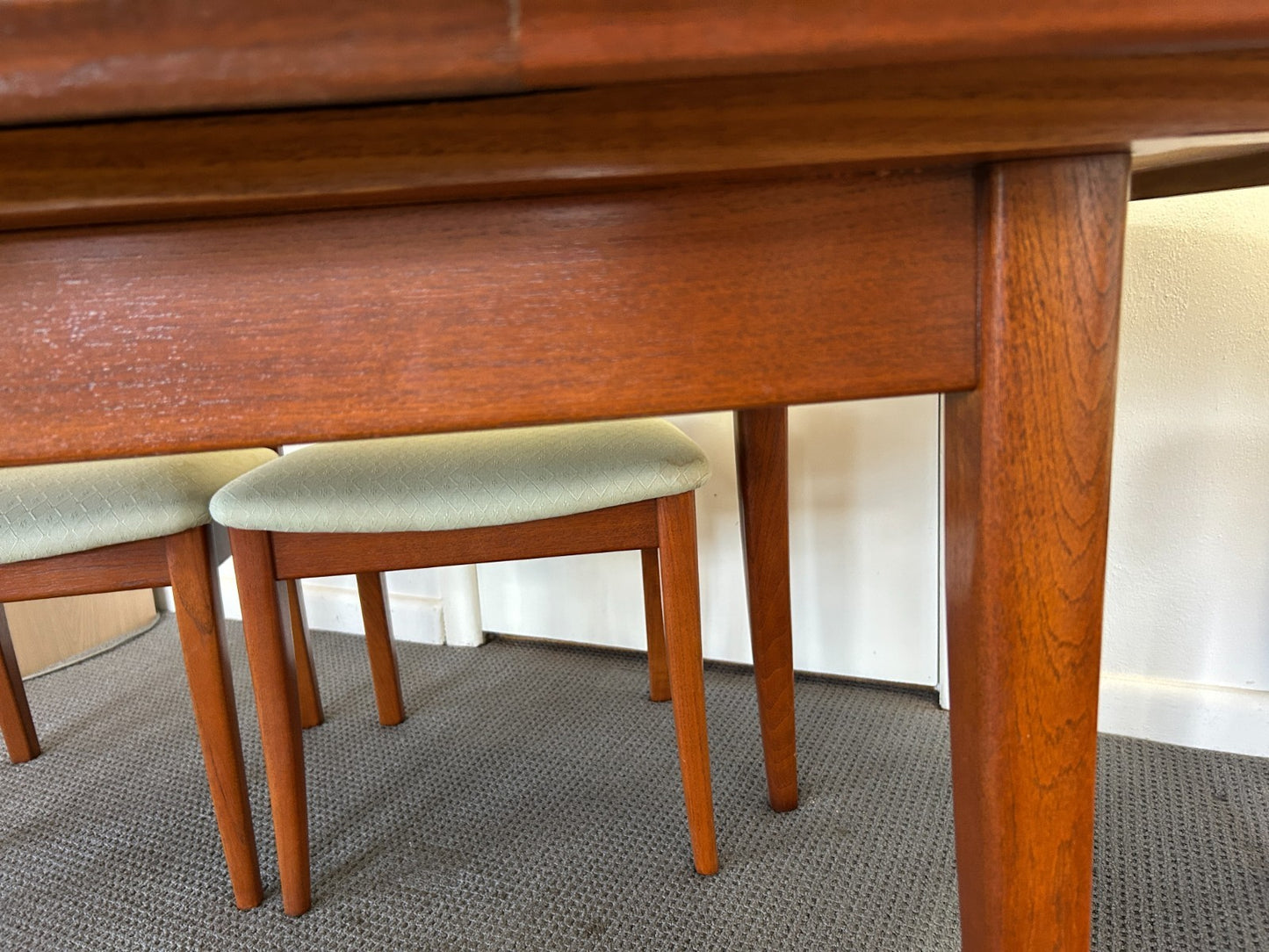 Noblett SA Mahogony Oval Extendable Dining Table  and 6 Chairs