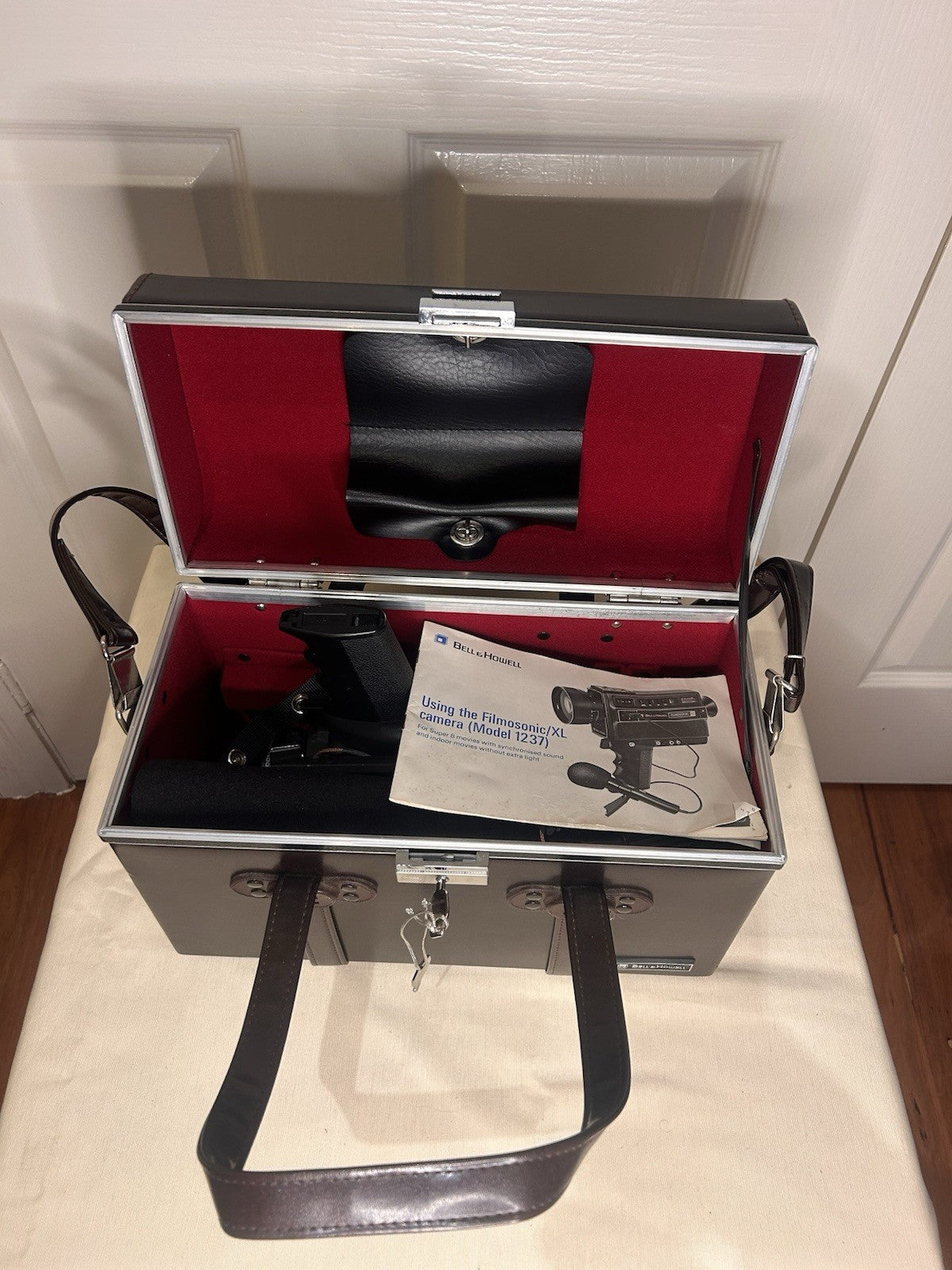 Bell & Howell Filmosonic XL Super 8 Camera – Complete Working Kit (Model 1237)