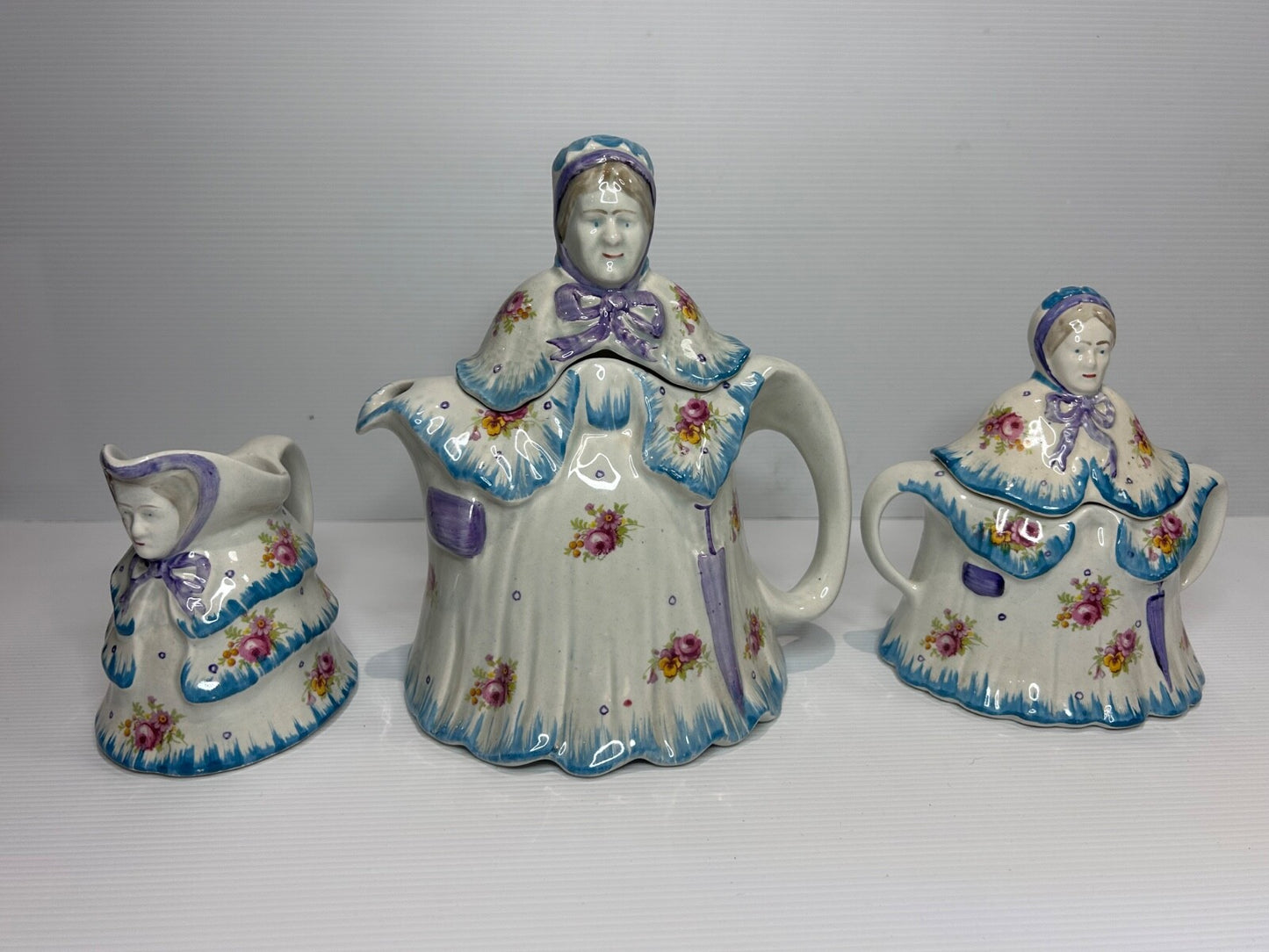 Vintage 1930s “Little Old Lady” Teapot Trio Set – Made in England – Handpainted