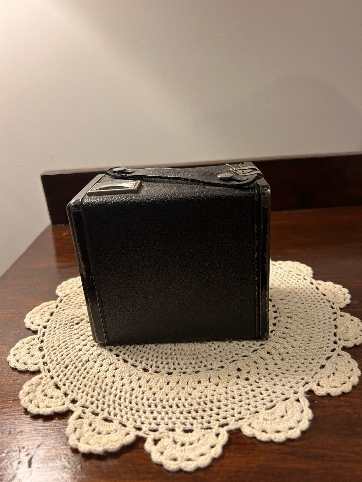 Kodak Six-20 Brownie C Box Camera 1946–1957 Vintage Collectible Made in England