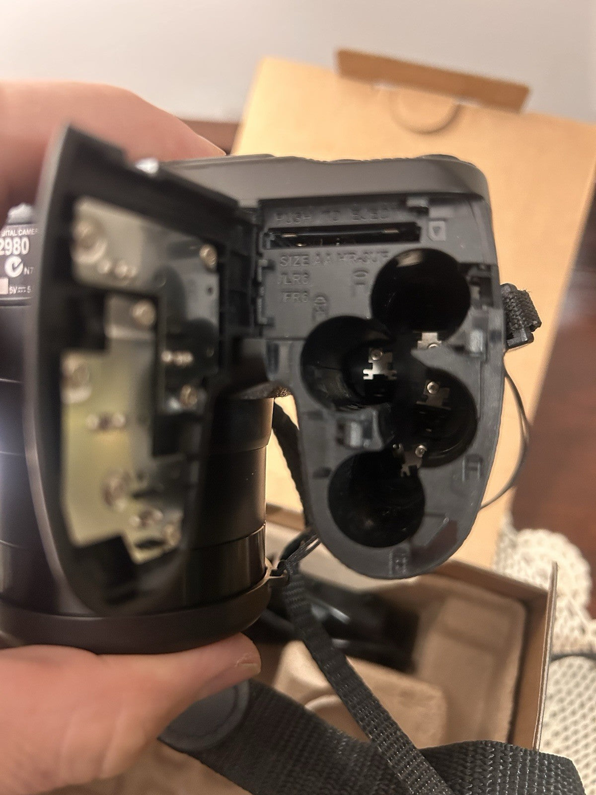 Fujifilm FinePix S2980 Digital Camera 18x Optical Zoom Boxed 14MP Tested