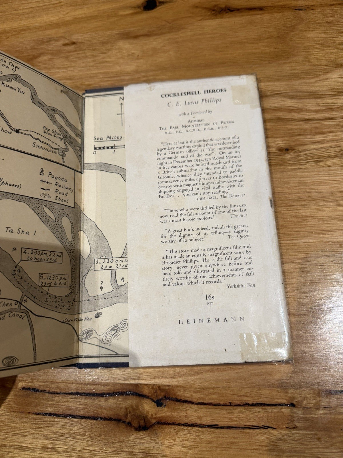 Escape of the Amethyst C.E. Lucas Phillips 1957 1st Ed Heinemann Naval History