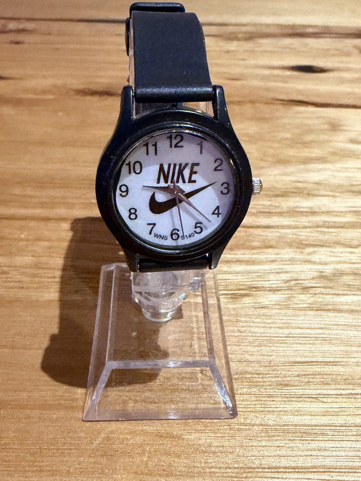 Nike Logo Quartz Wristwatch Black Case White Dial Analog Watch Runs