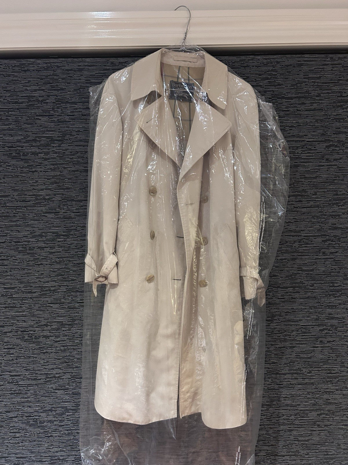 Vintage Burberrys Trench Coat Made in England Nova Check 67/33 Beige 103cm
