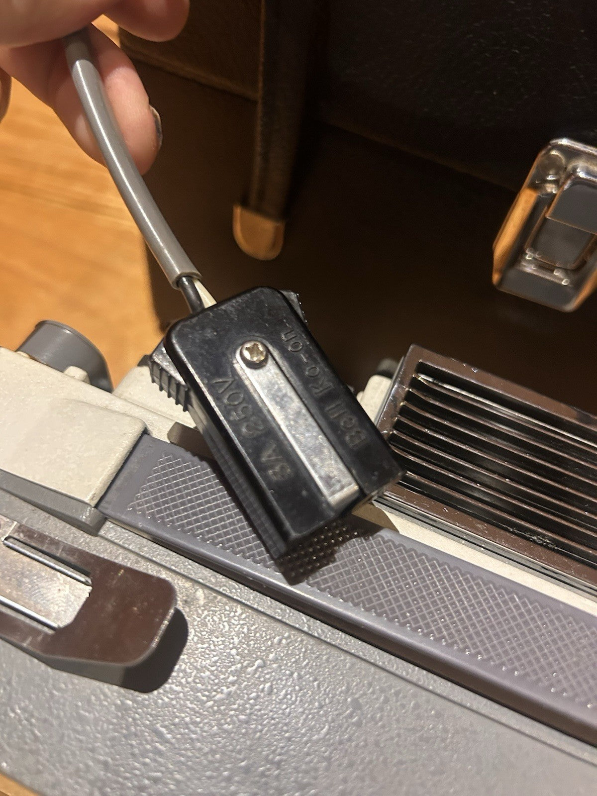 Magnon DLS Super 8 Film Projector Instaload + Case Powers On Vintage